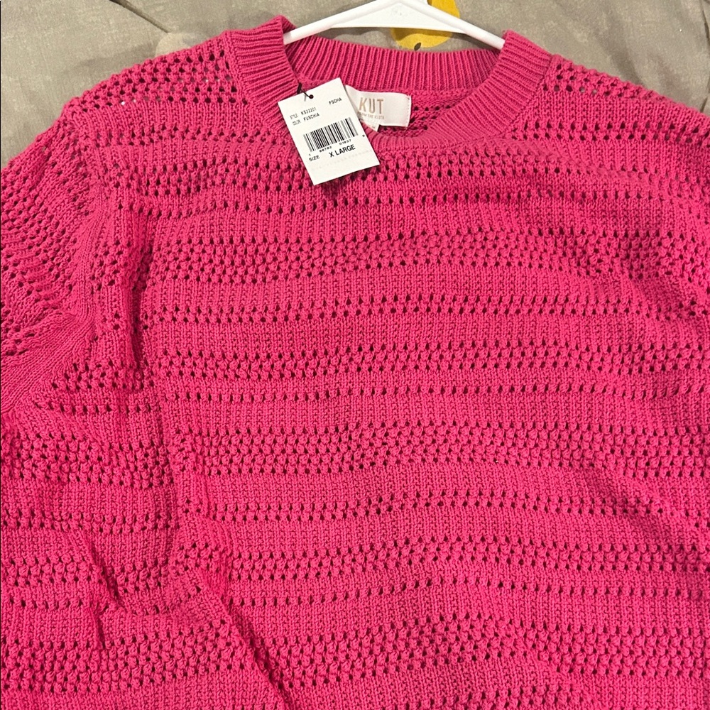Kut from the Kloth Women's Fuchsia Crew Neck Sweater